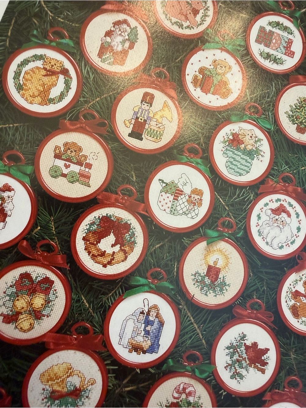 CHRISTMAS‎ QUICKIES 1990 Ornament Designs Karen Wood Dimensions Leaflet #176 - Picture 5 of 5
